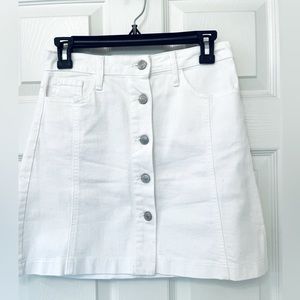 White denim snap-front skirt, size XS